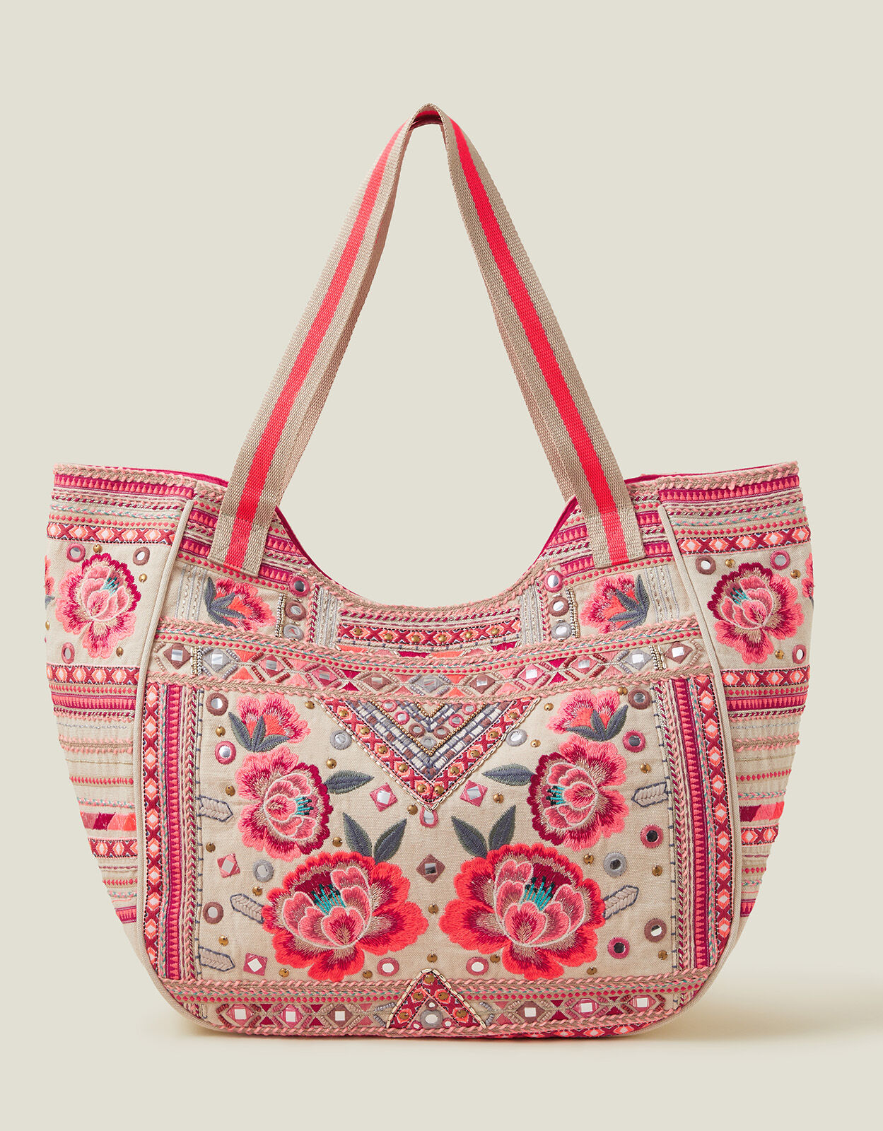Accessorize beach bag deals