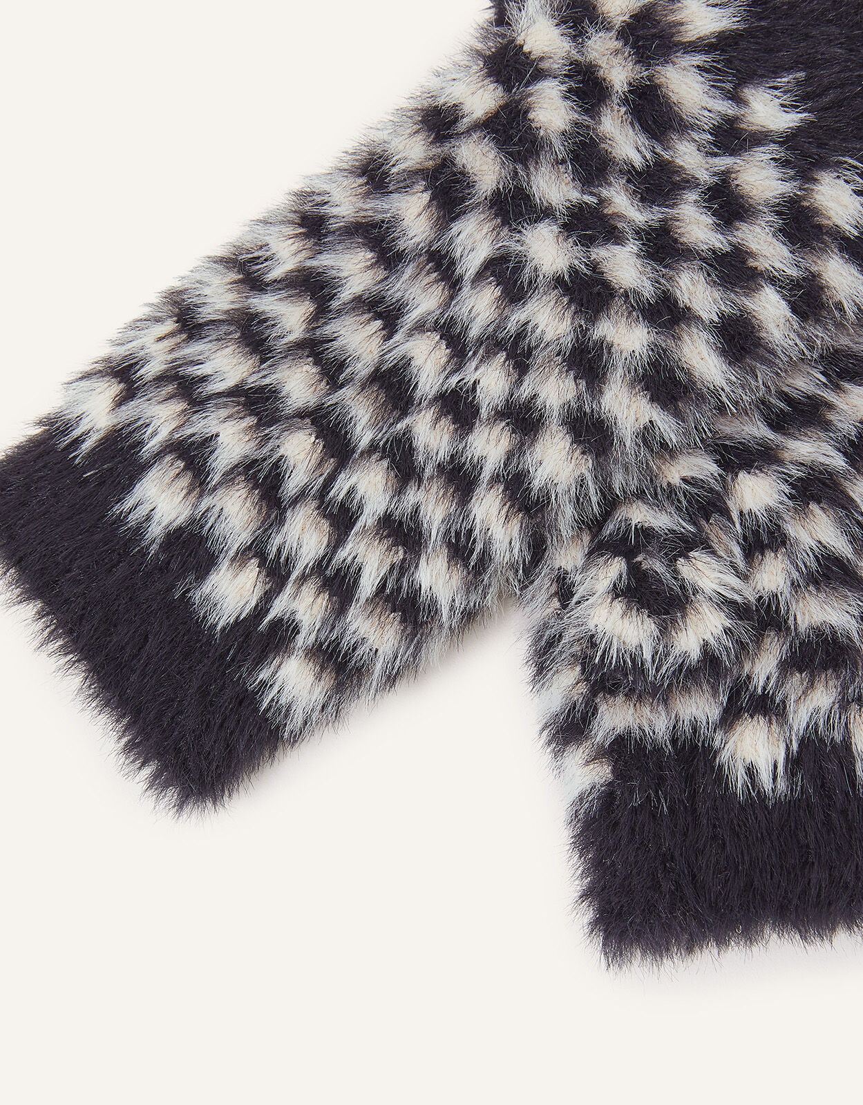 Fluffy deals fingerless gloves