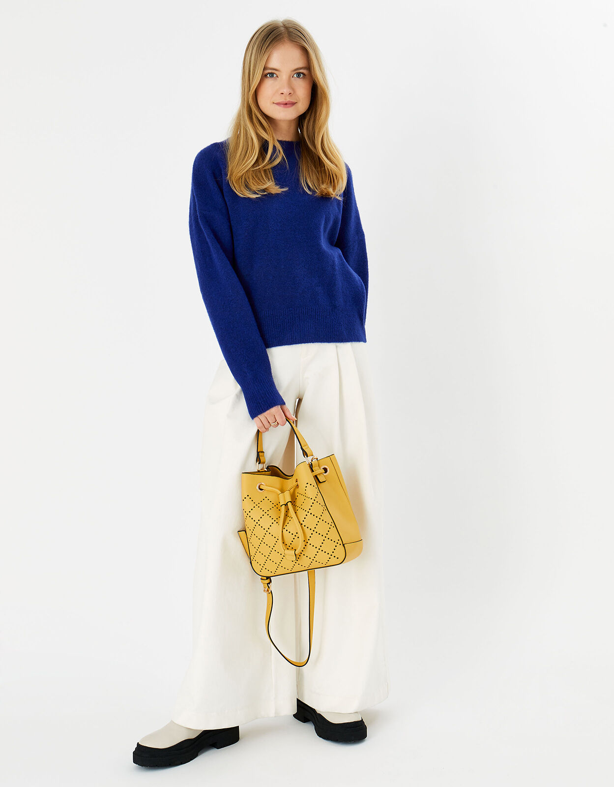 Accessorize yellow shop bag