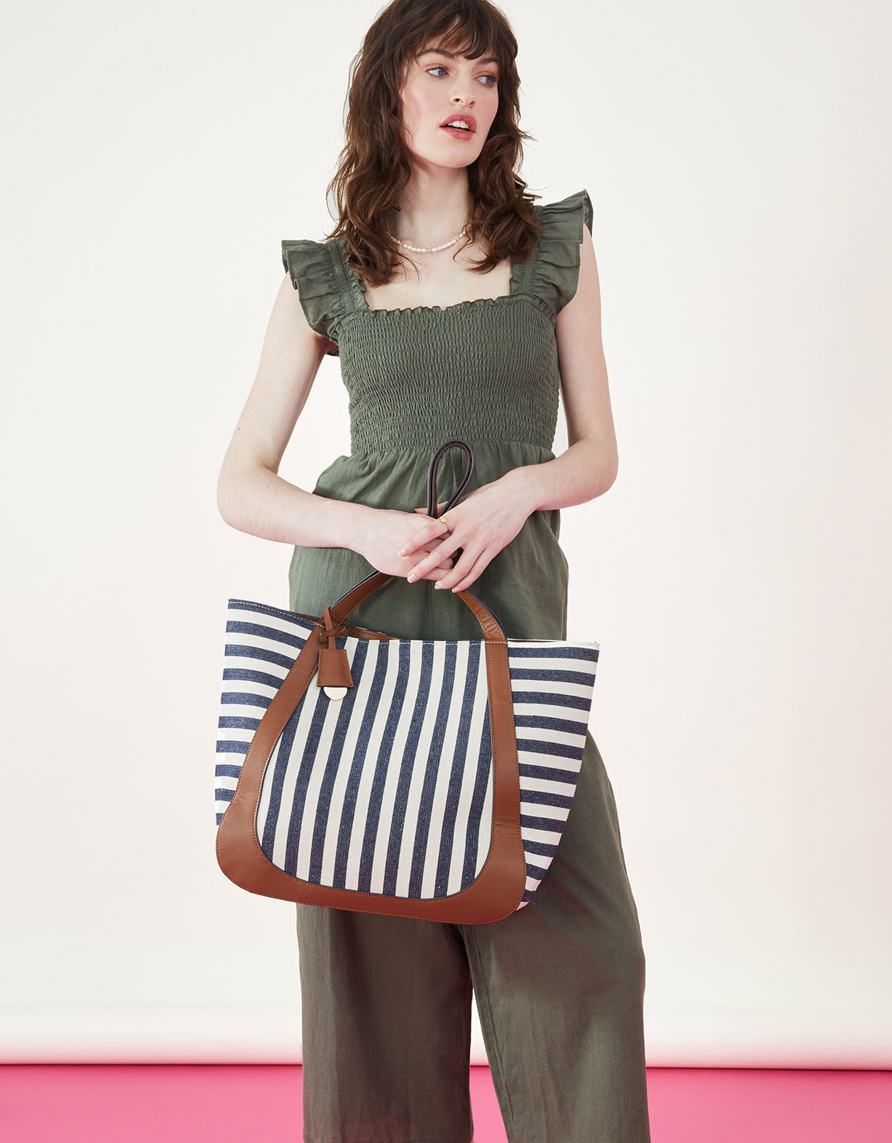 Bag on shoulder hotsell