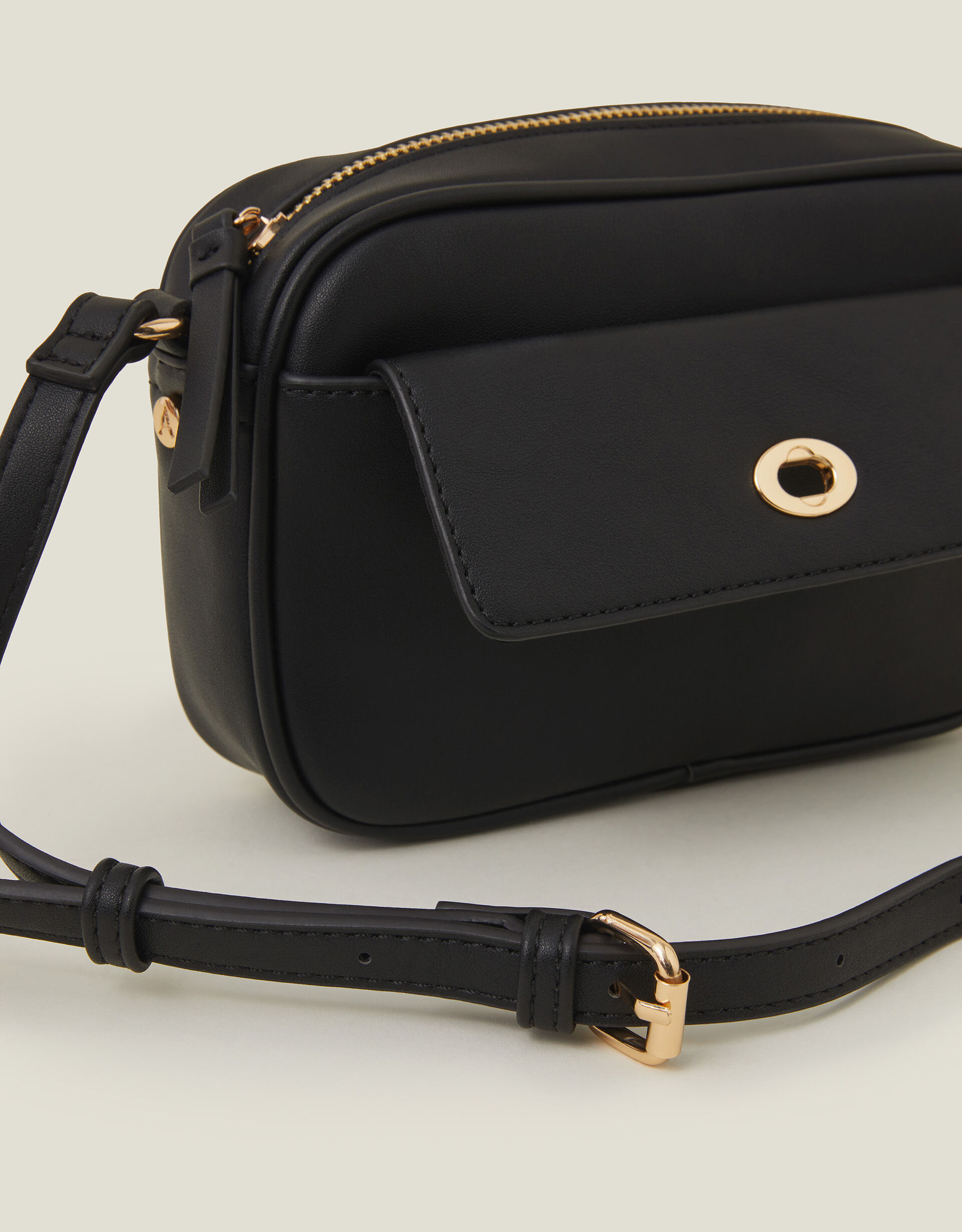 Coach twist lock satchel online