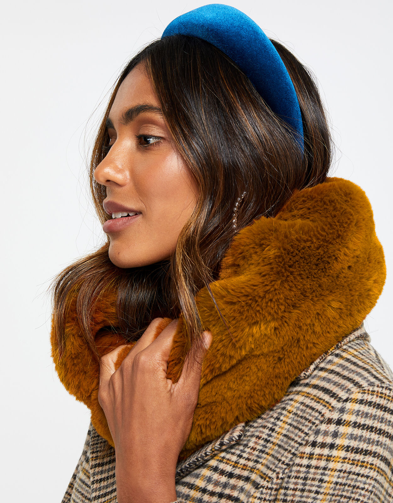 Fur hotsell snood scarf