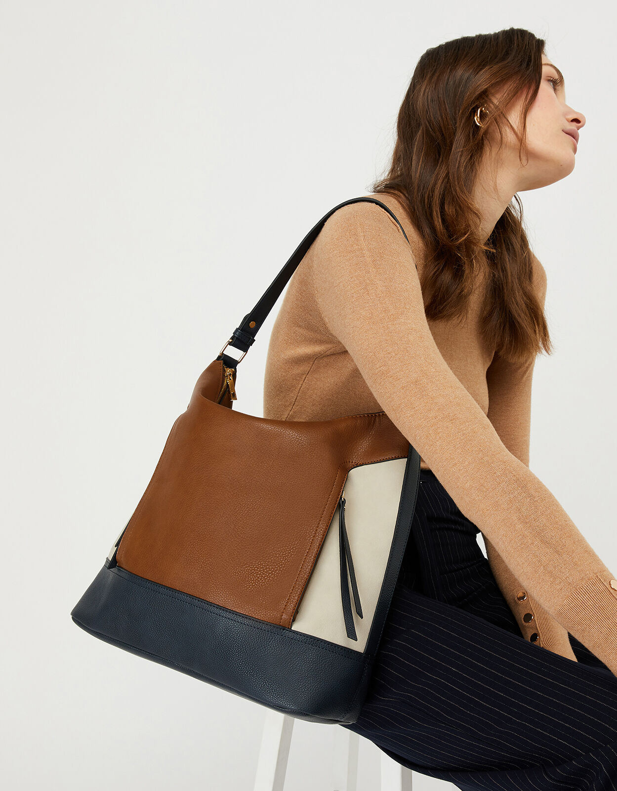 Accessorize hobo bag online
