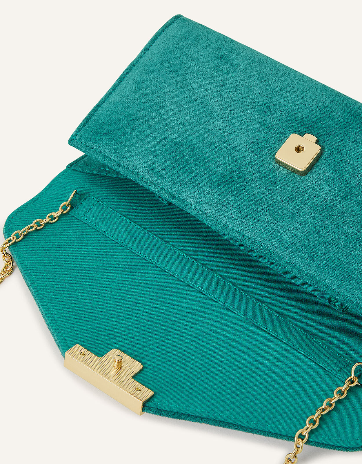 Green clutch bag 2025