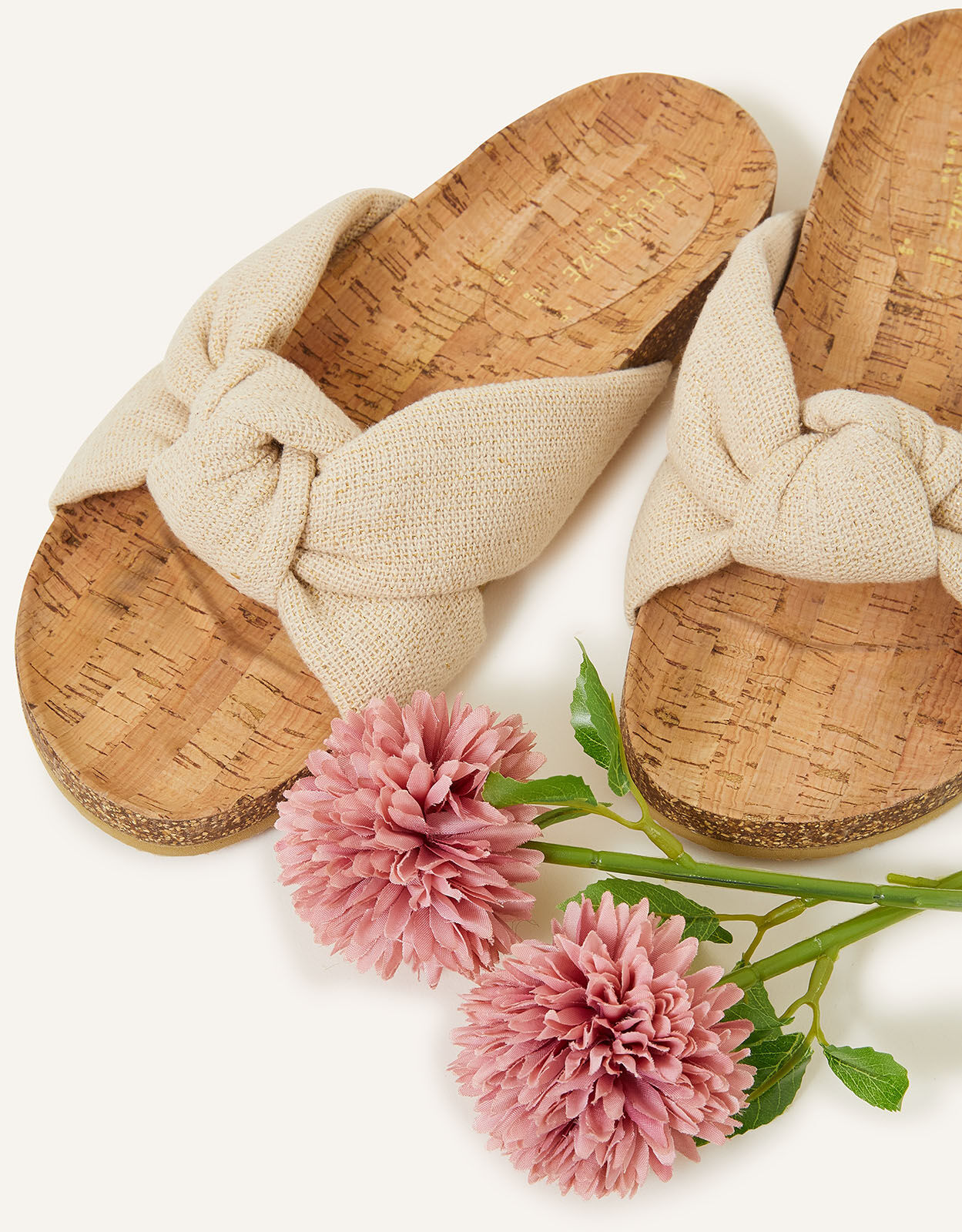 Natural flip flops hotsell