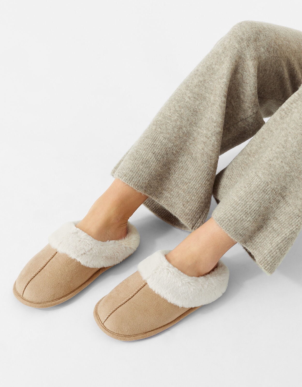 Accessorize slippers 2025