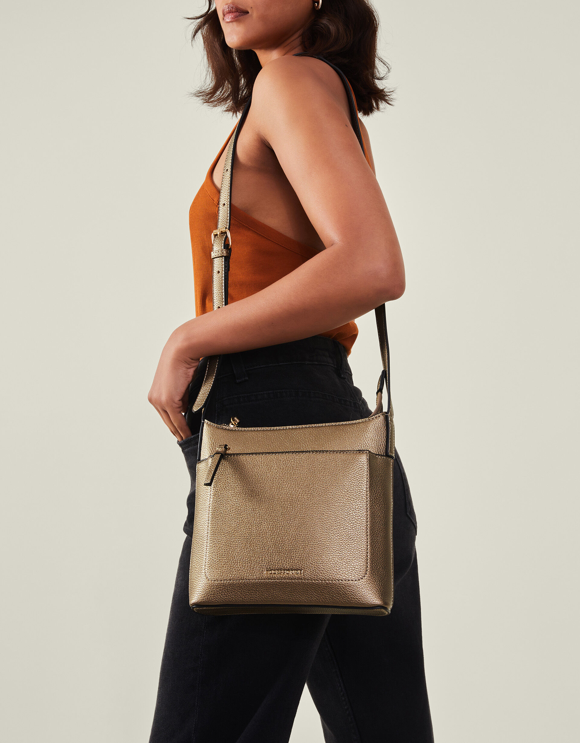 Classic Messenger Bag
