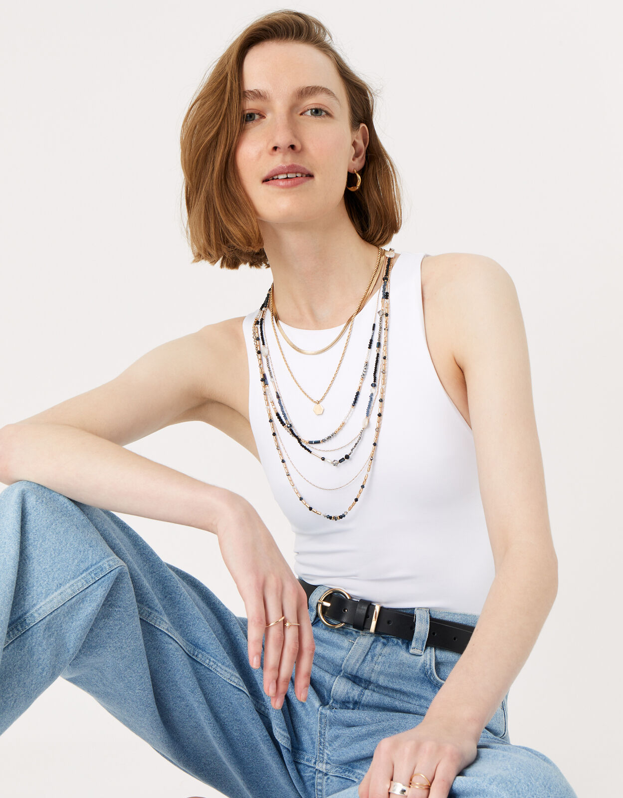 Long necklace discount for jeans