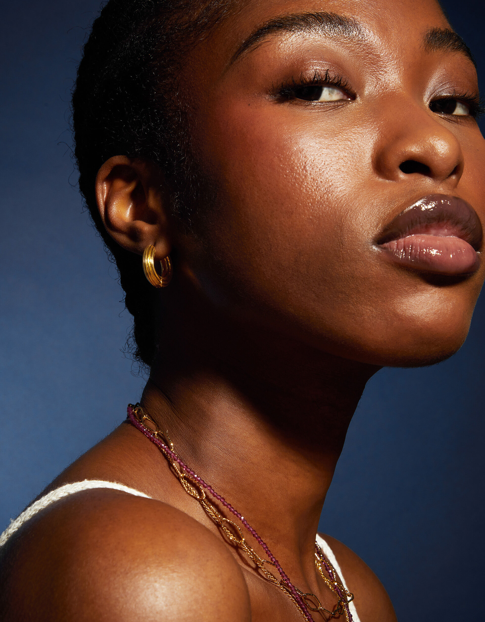 14ct Gold-Plated Chunky Ridge Hoop Earrings | Accessorize UK