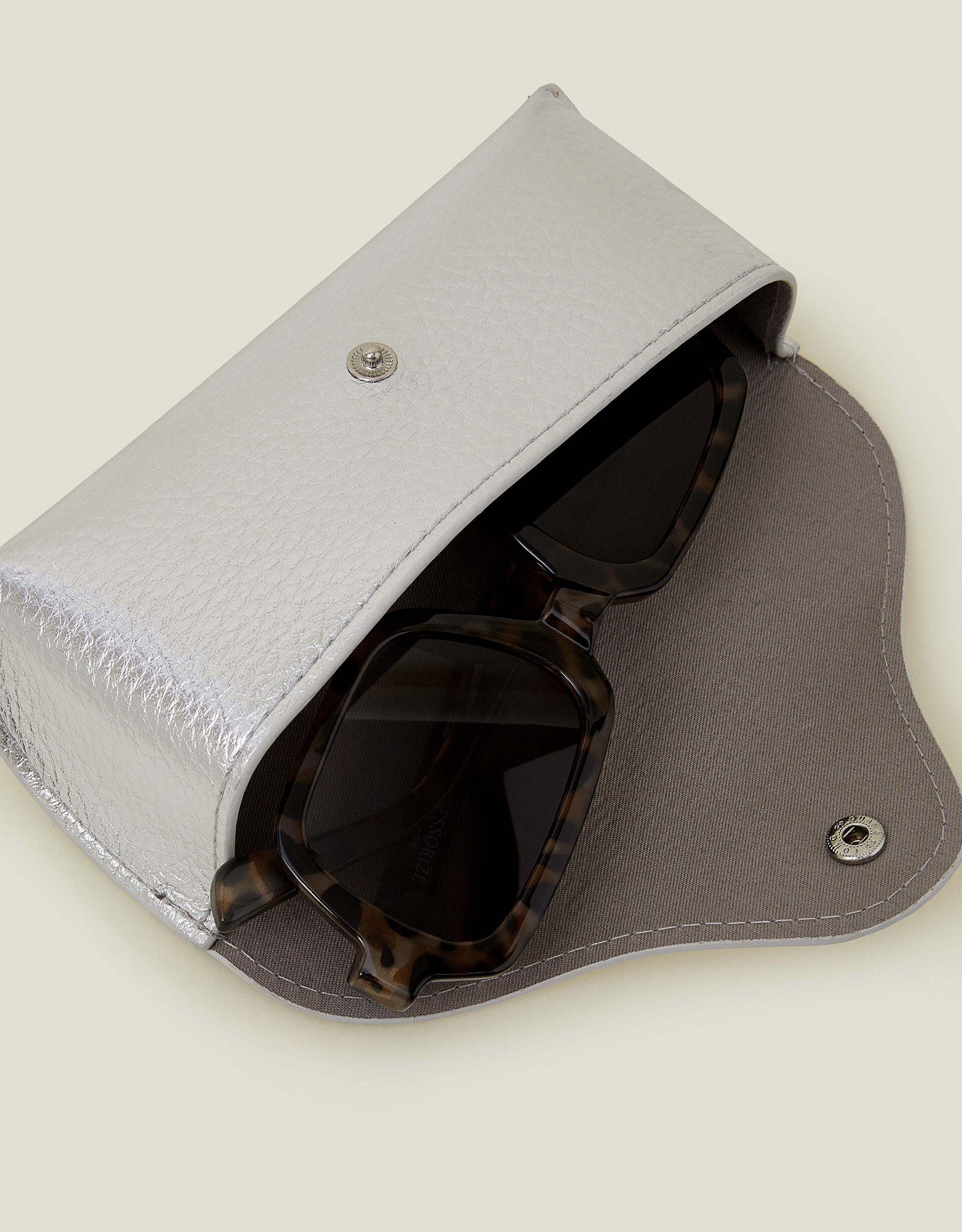 Accessorize sunglasses case best sale