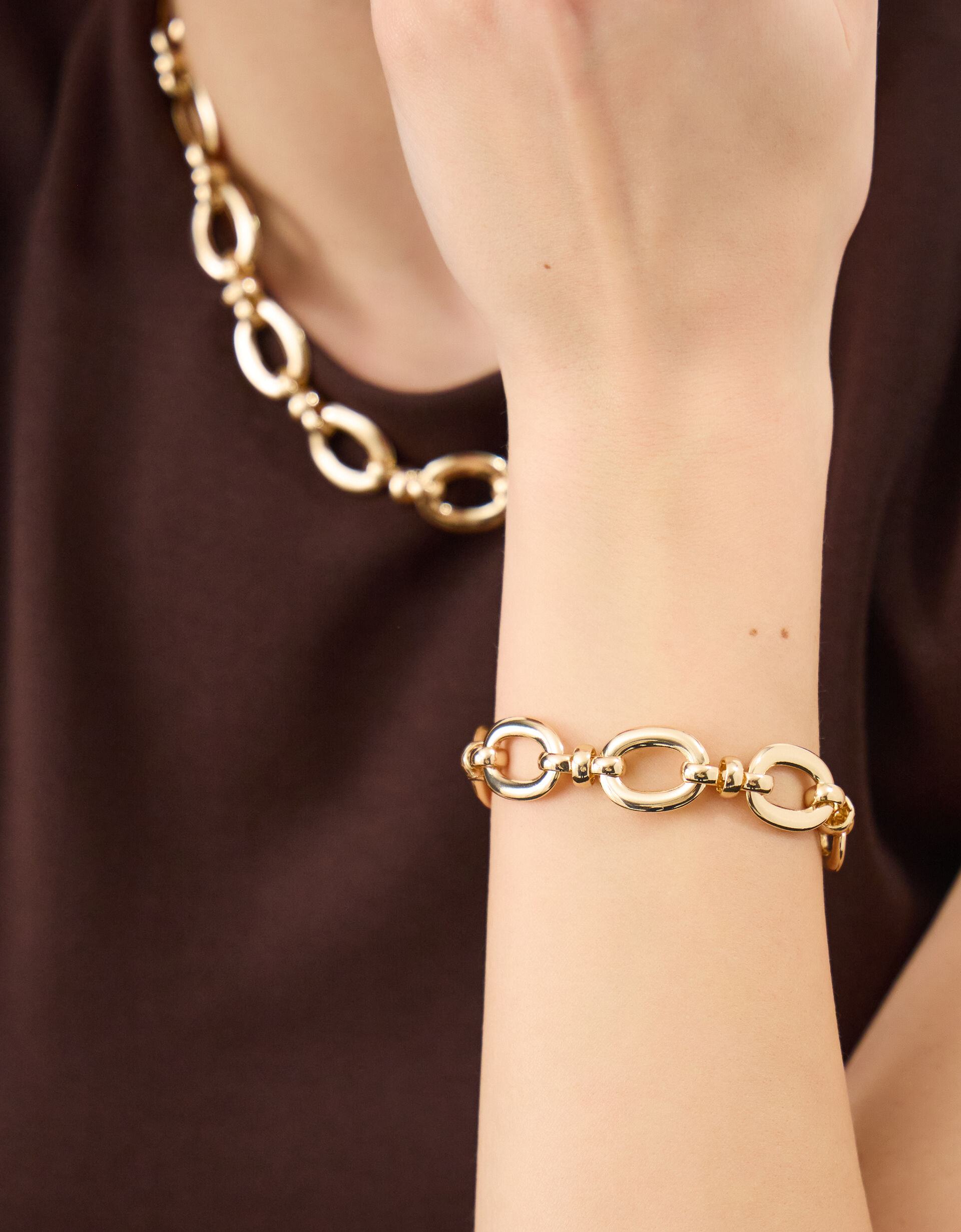 Chunky Oval Link Chain Bracelet | Bracelets | Accessorize Global