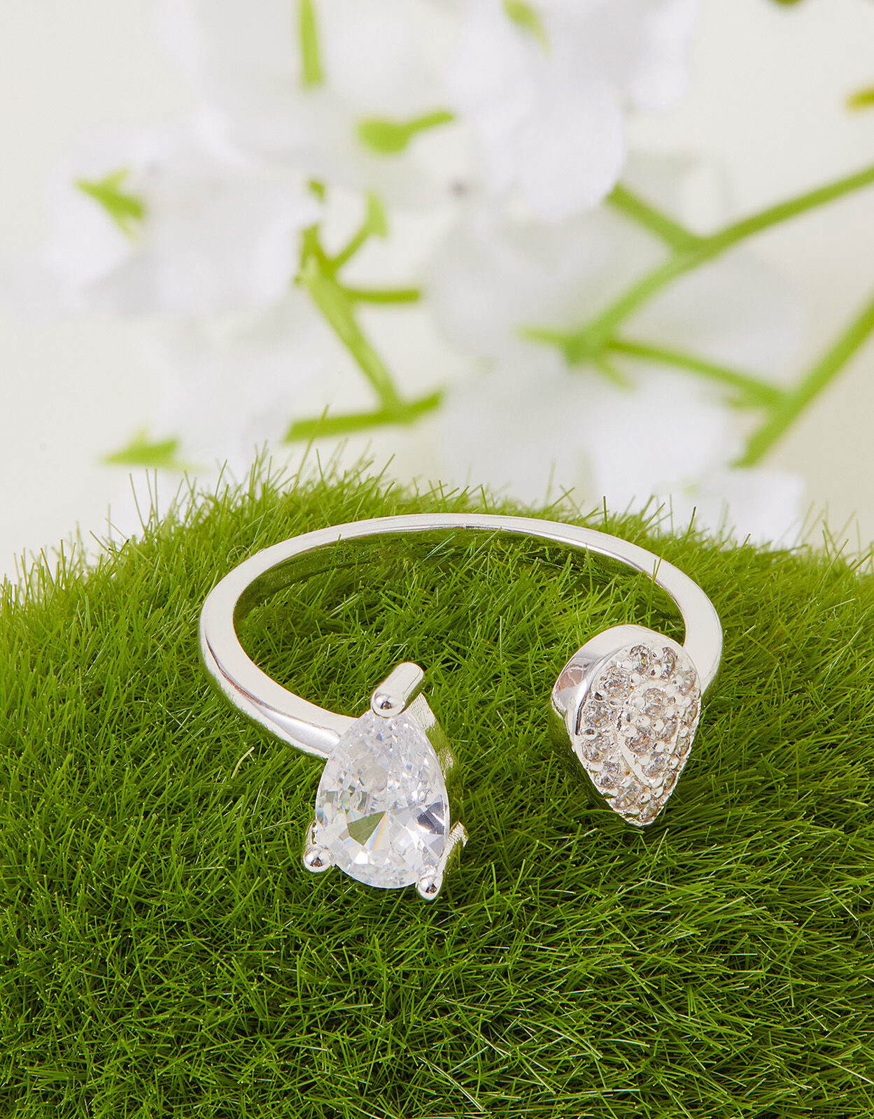 Sterling Silver Marquise Sparkle Ring White