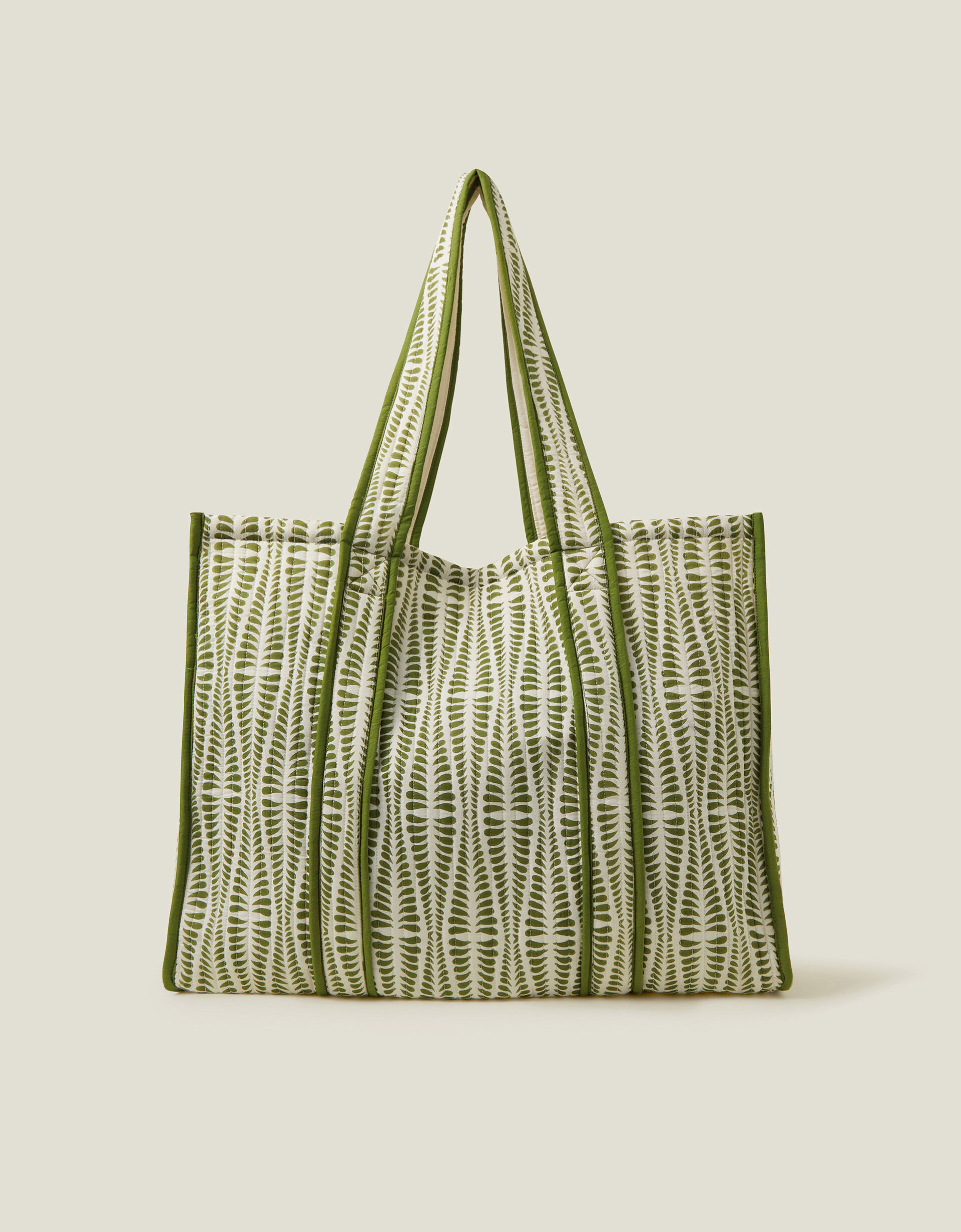 Weekend Bags Accessorize Global