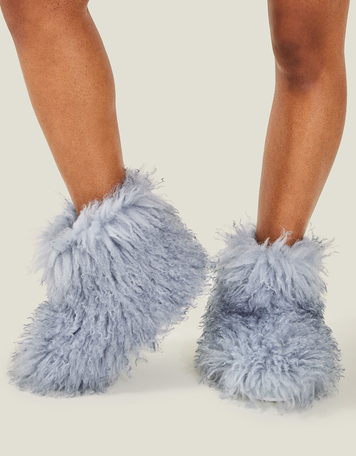 Yeti slippers 2025