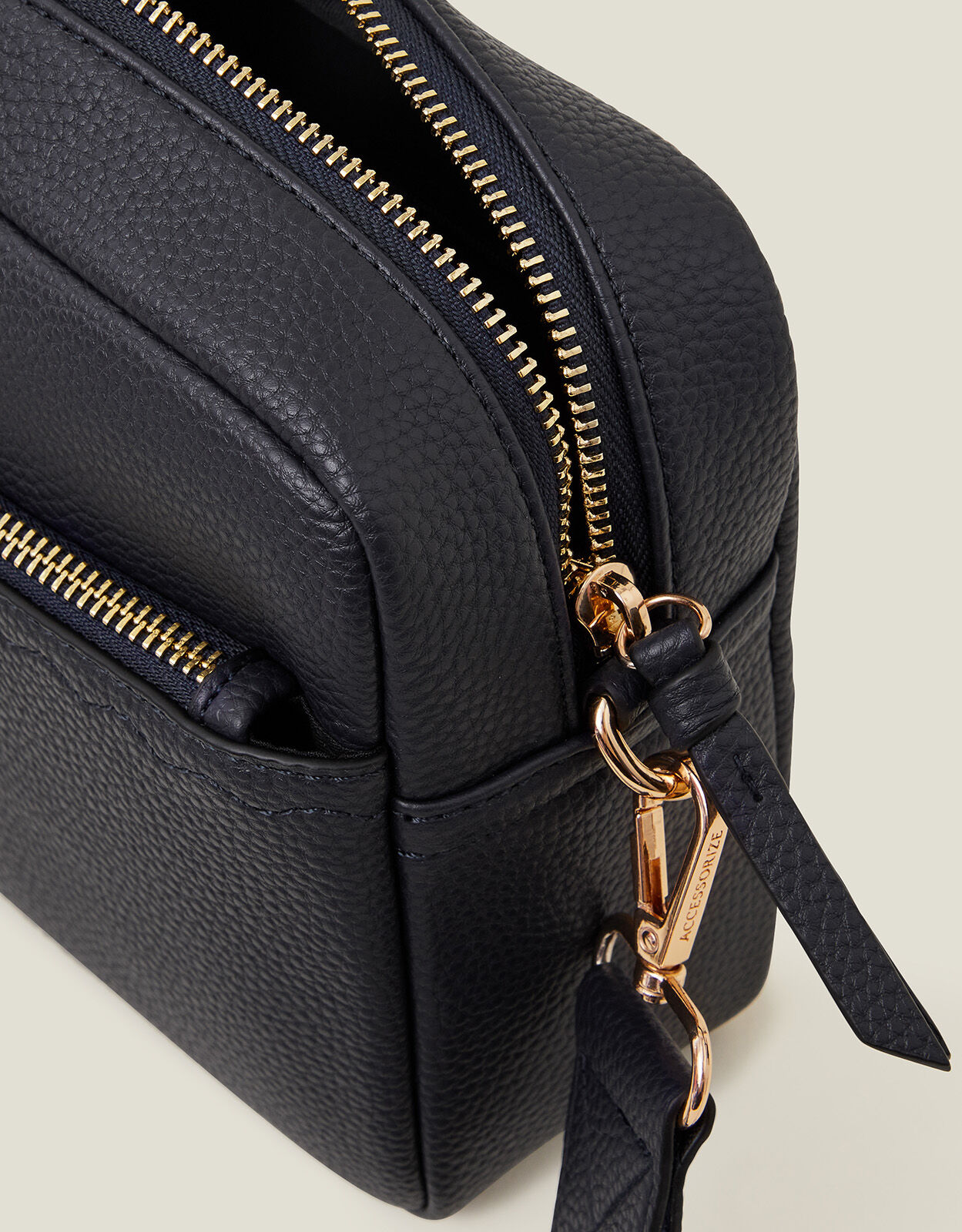 Accessorize camera bag discount