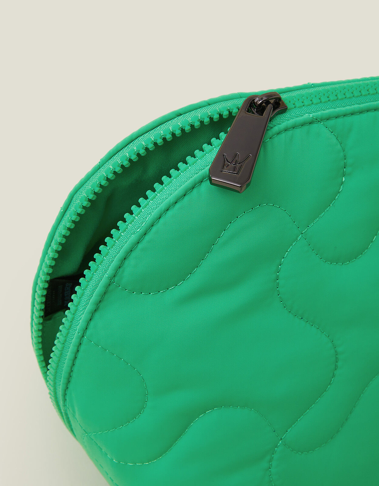 Accessorize wash hotsell bag