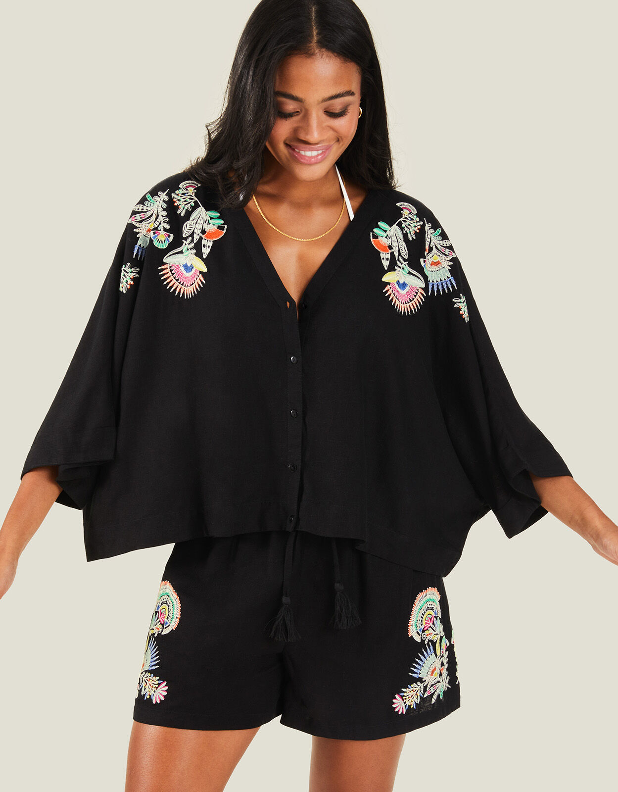 Women s Clothing Shop Women s Fashion Online Accessorize UK