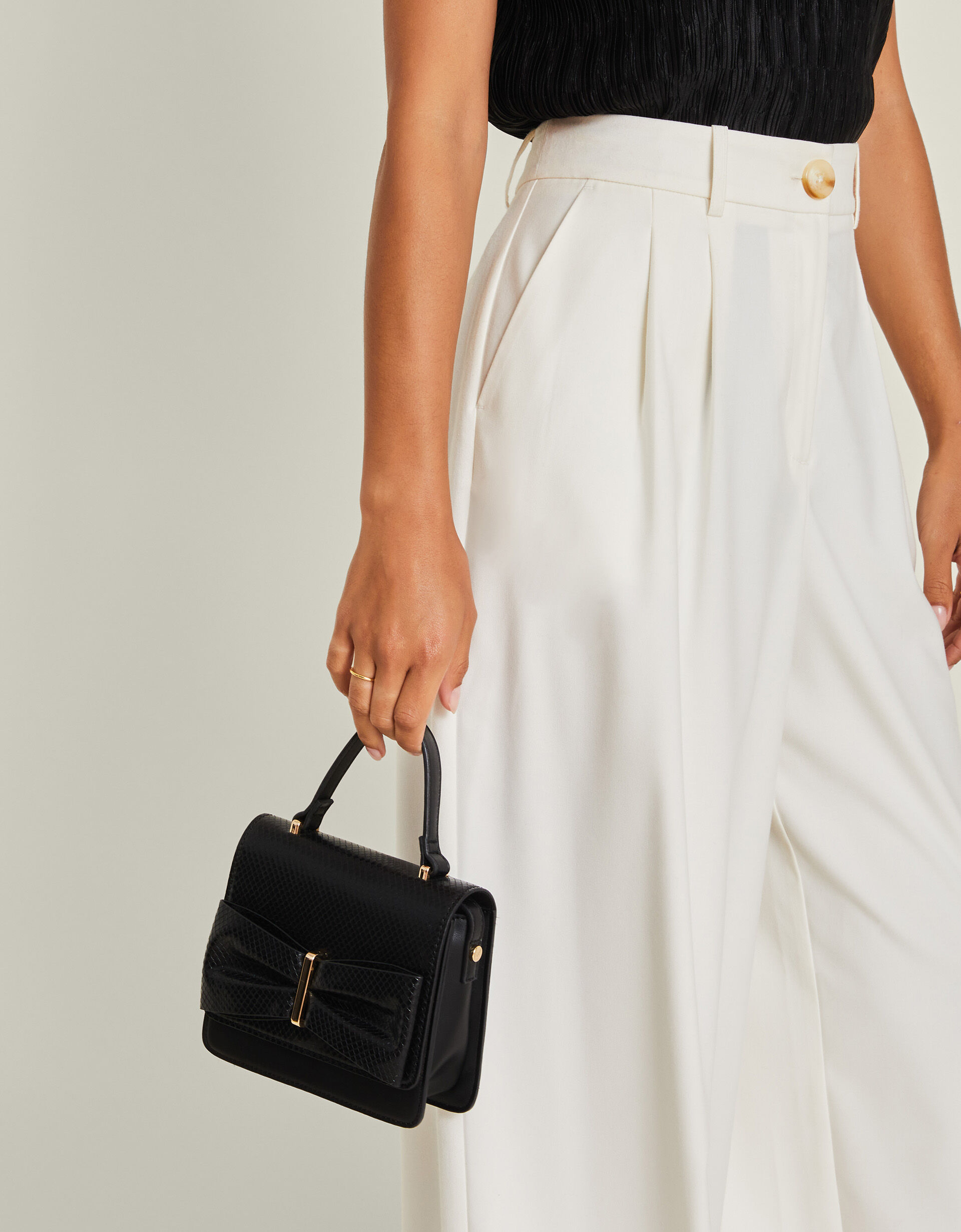 Bow Square Cross Body Bag Black
