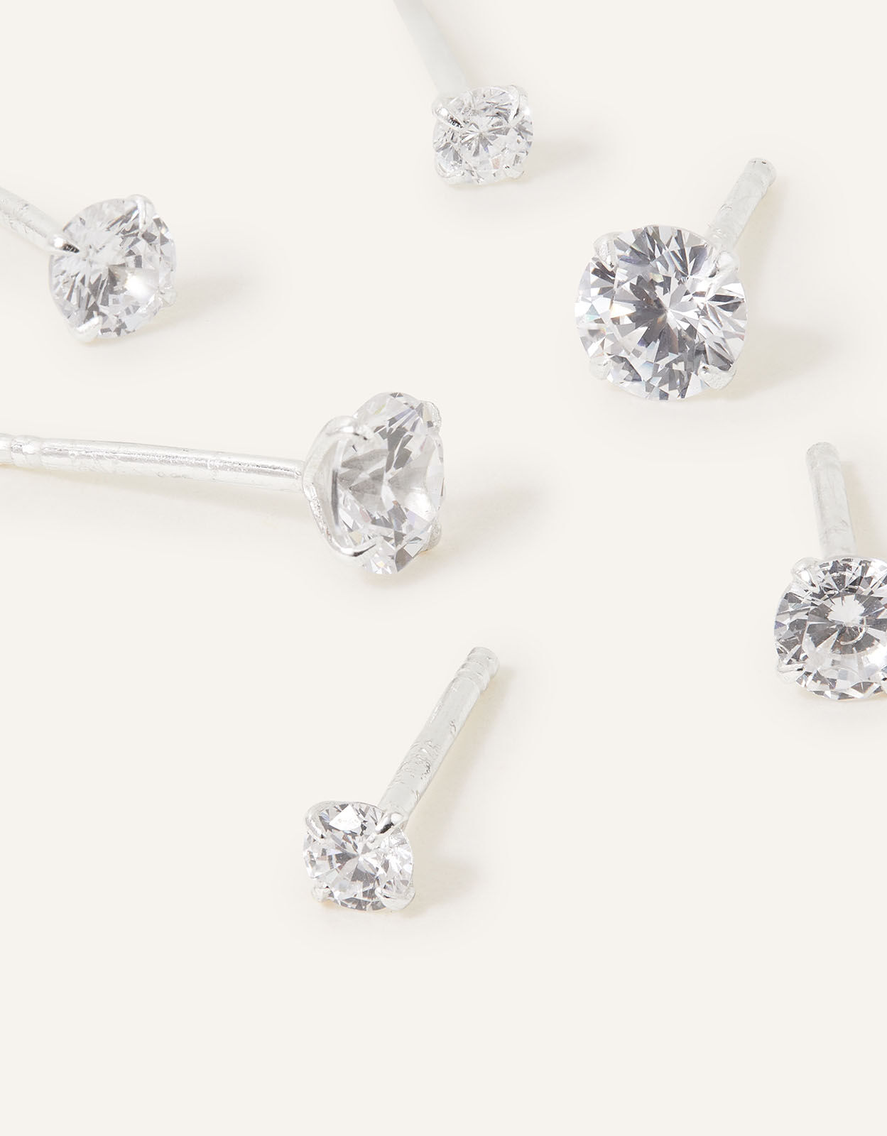 Stud earrings set discount