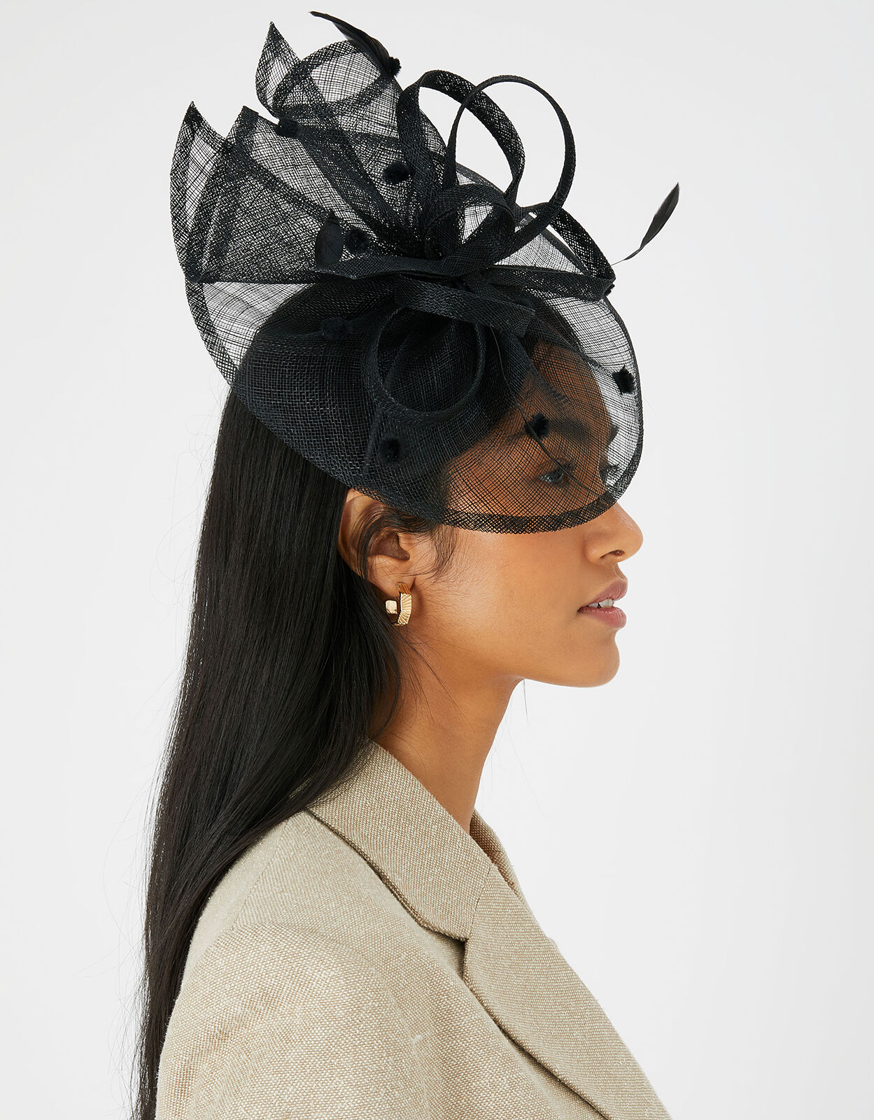 Black hot sale fascinator accessorize