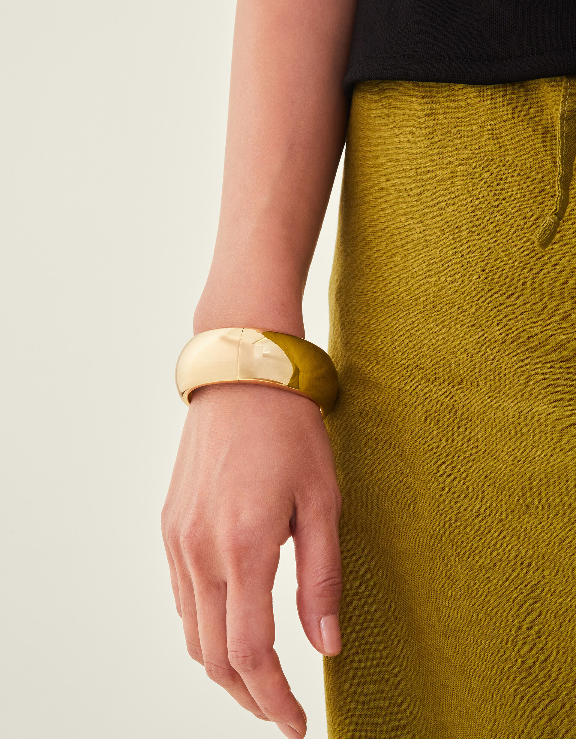 Shiny Chunky Bangle Bangles Accessorize Global