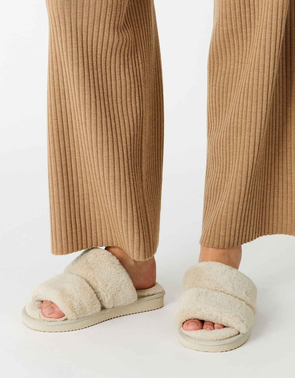 Two band faux fur discount slides