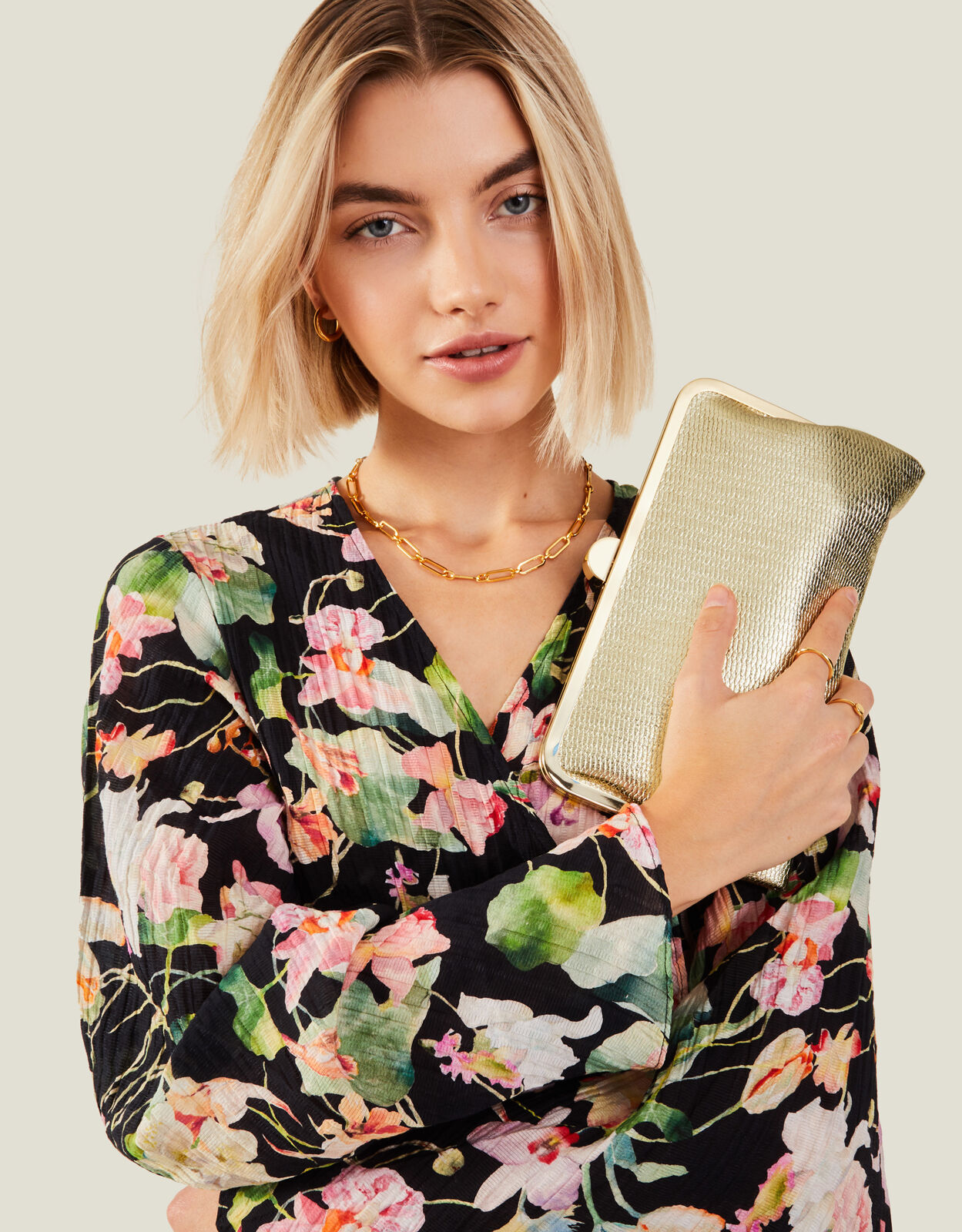 ★Monsoon Accessorize ゴールドチェーンｘビジュークラッチ★ ゴールド レイン リング ロープチェーン S サイズ｜正規販売店の