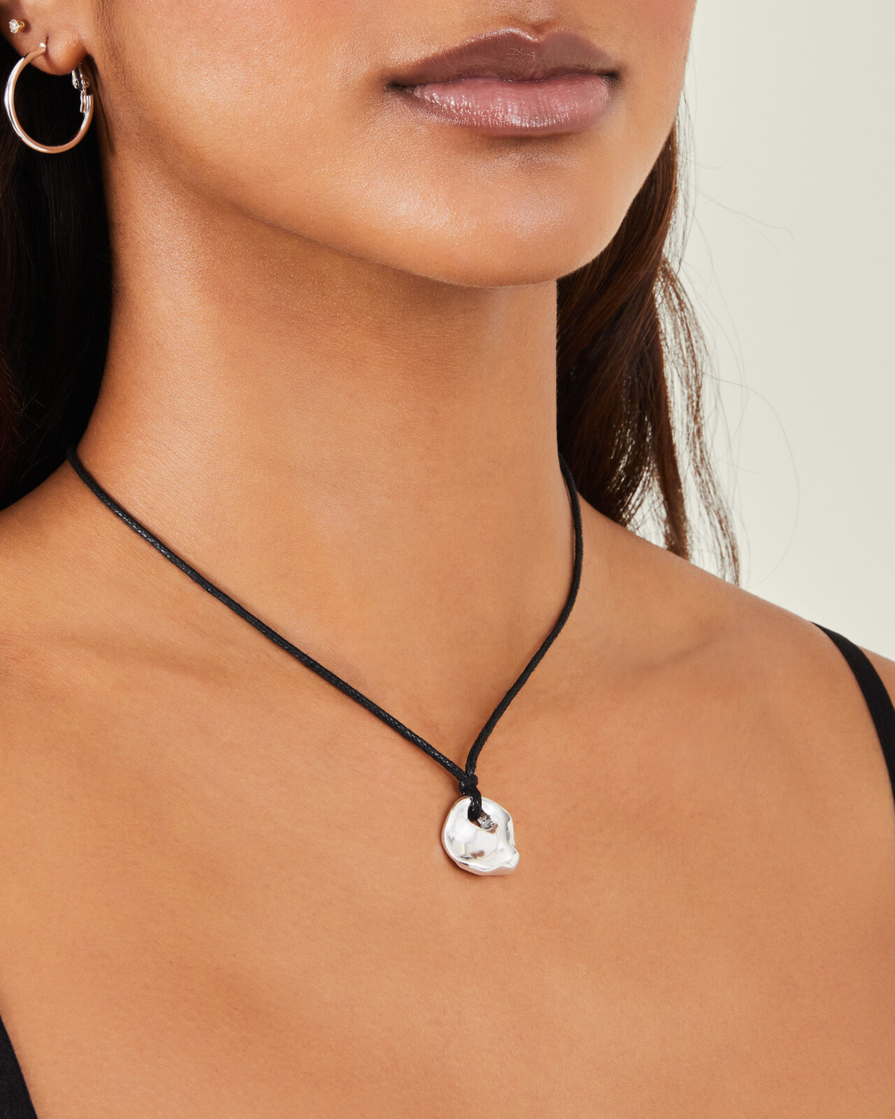 Necklace cord store