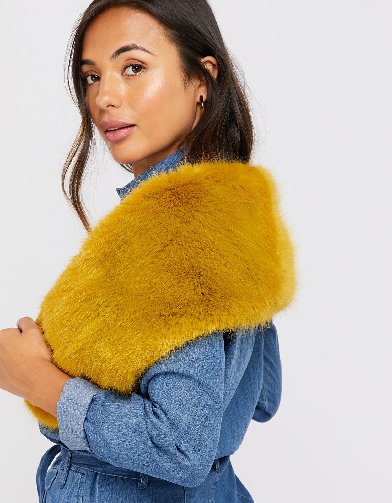 Accessorize faux fur scarf 2025