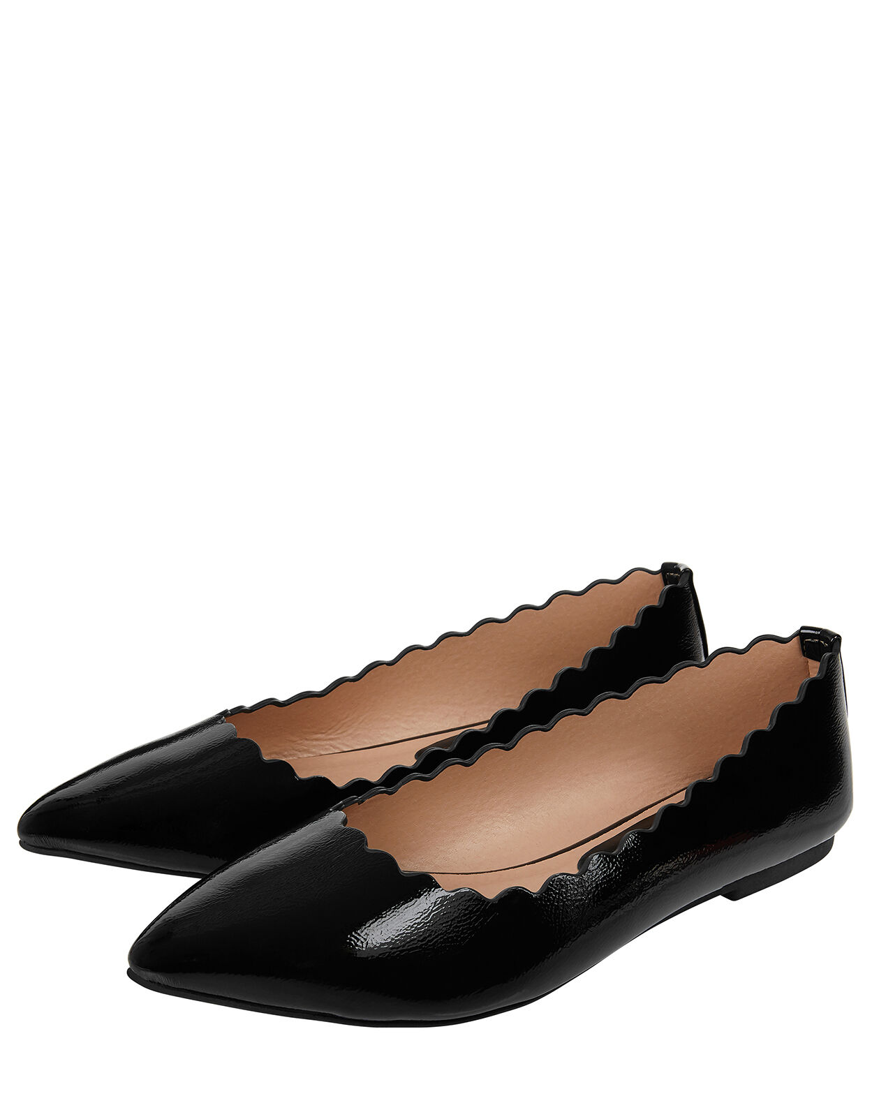 Patent Scallop Edge Flat Shoes Black