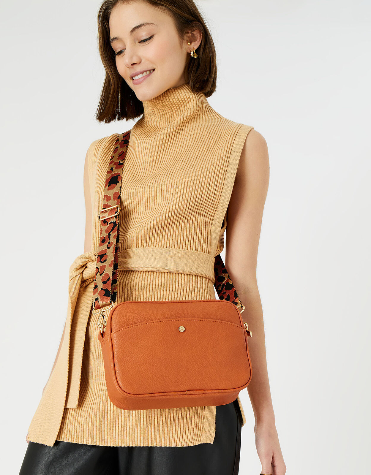 Accessorize camera bag store