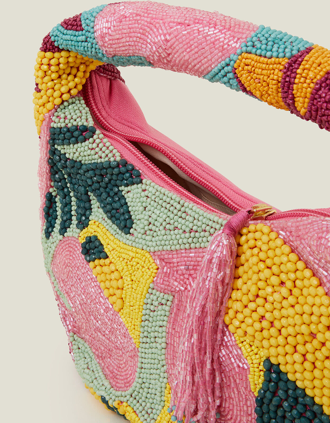 Accessorize beaded bag 2025