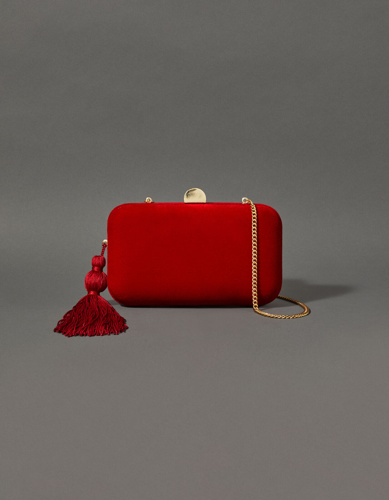 Red sales clutch bag