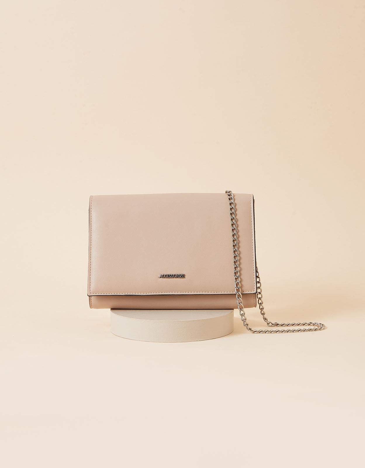 Nude chain sales shoulder bag