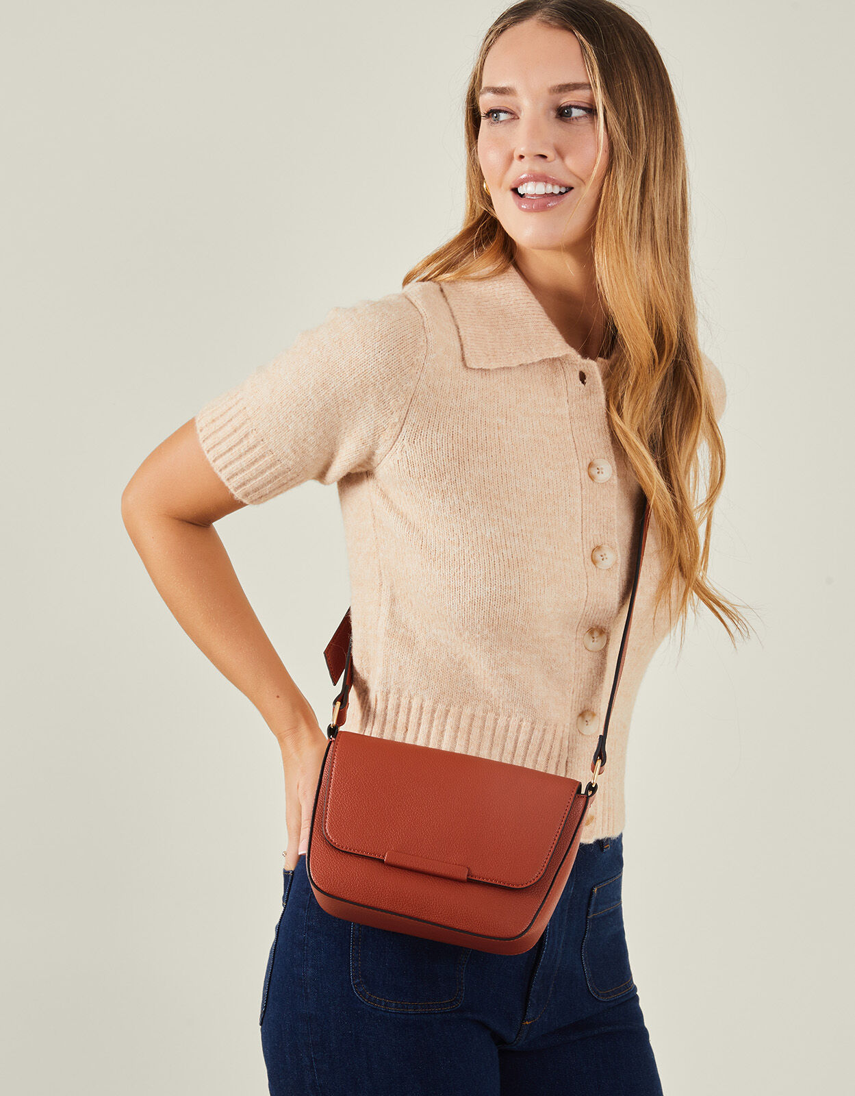 Accessorize orange bag hotsell
