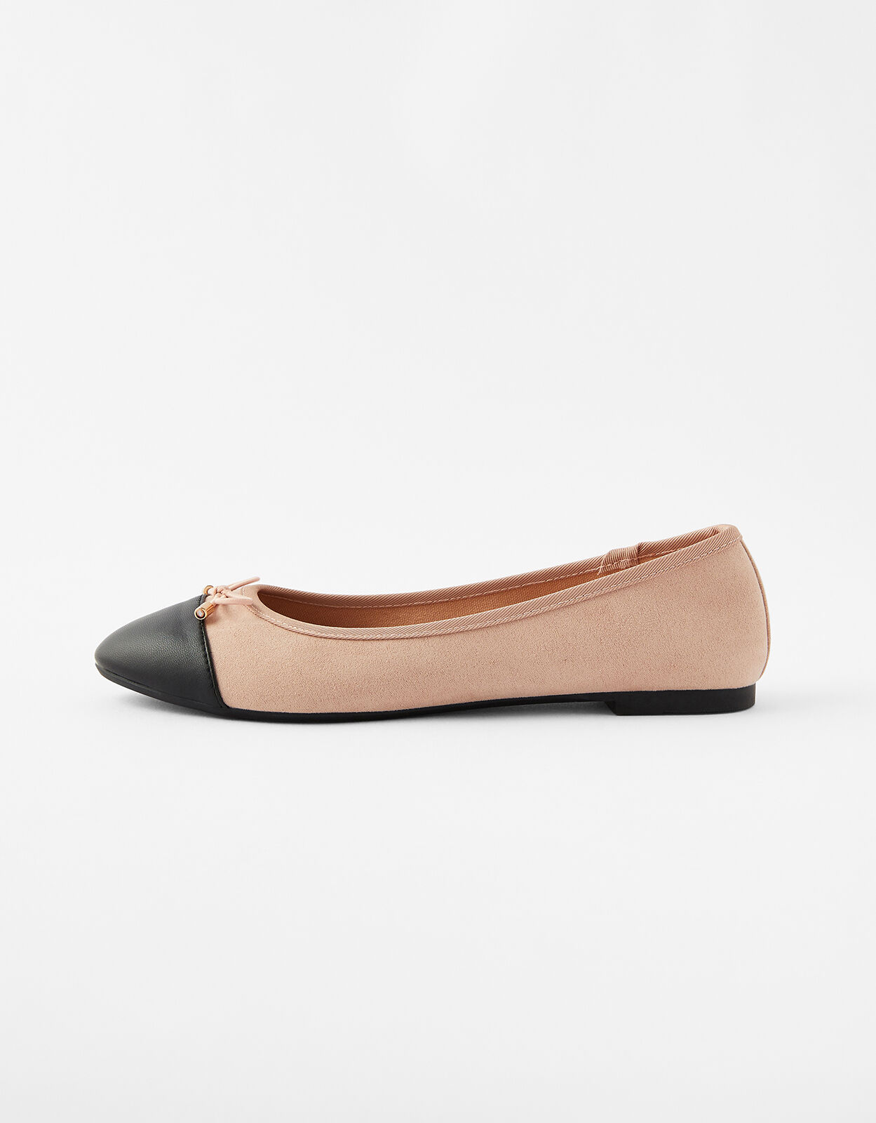 Nude leather flat discount shoes