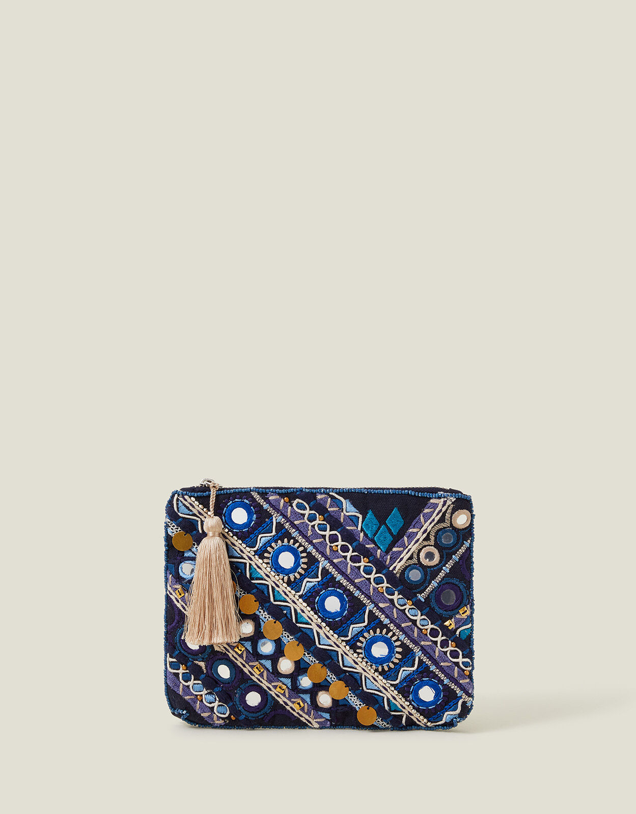 Accessorize purses top