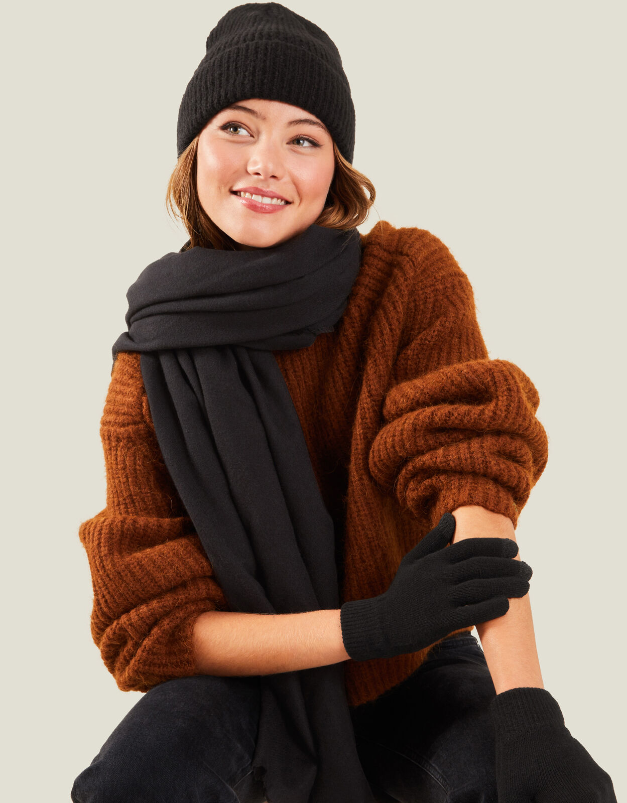 Super Soft Hat Gloves and Scarf Set Black Sale Accessories