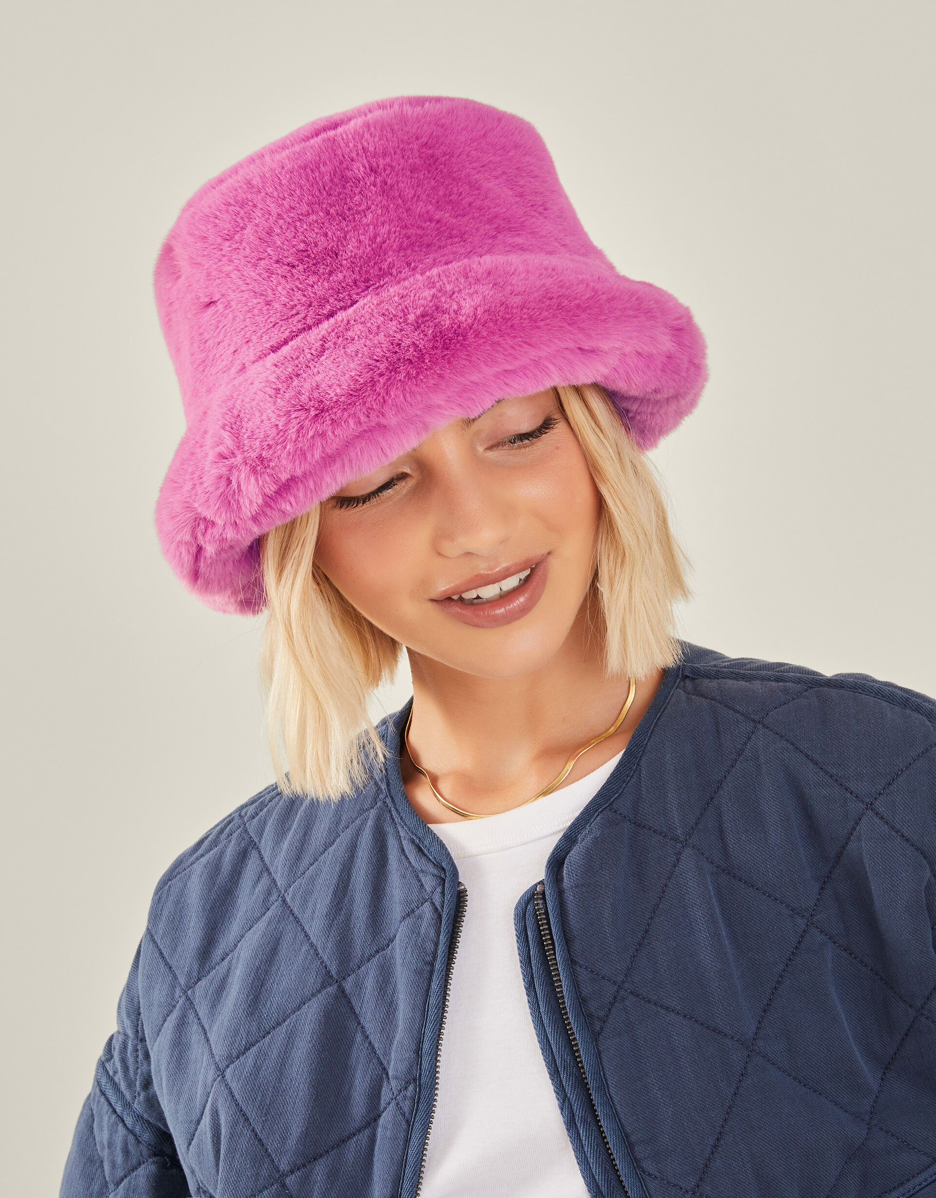 Pink faux fur bucket hat clearance