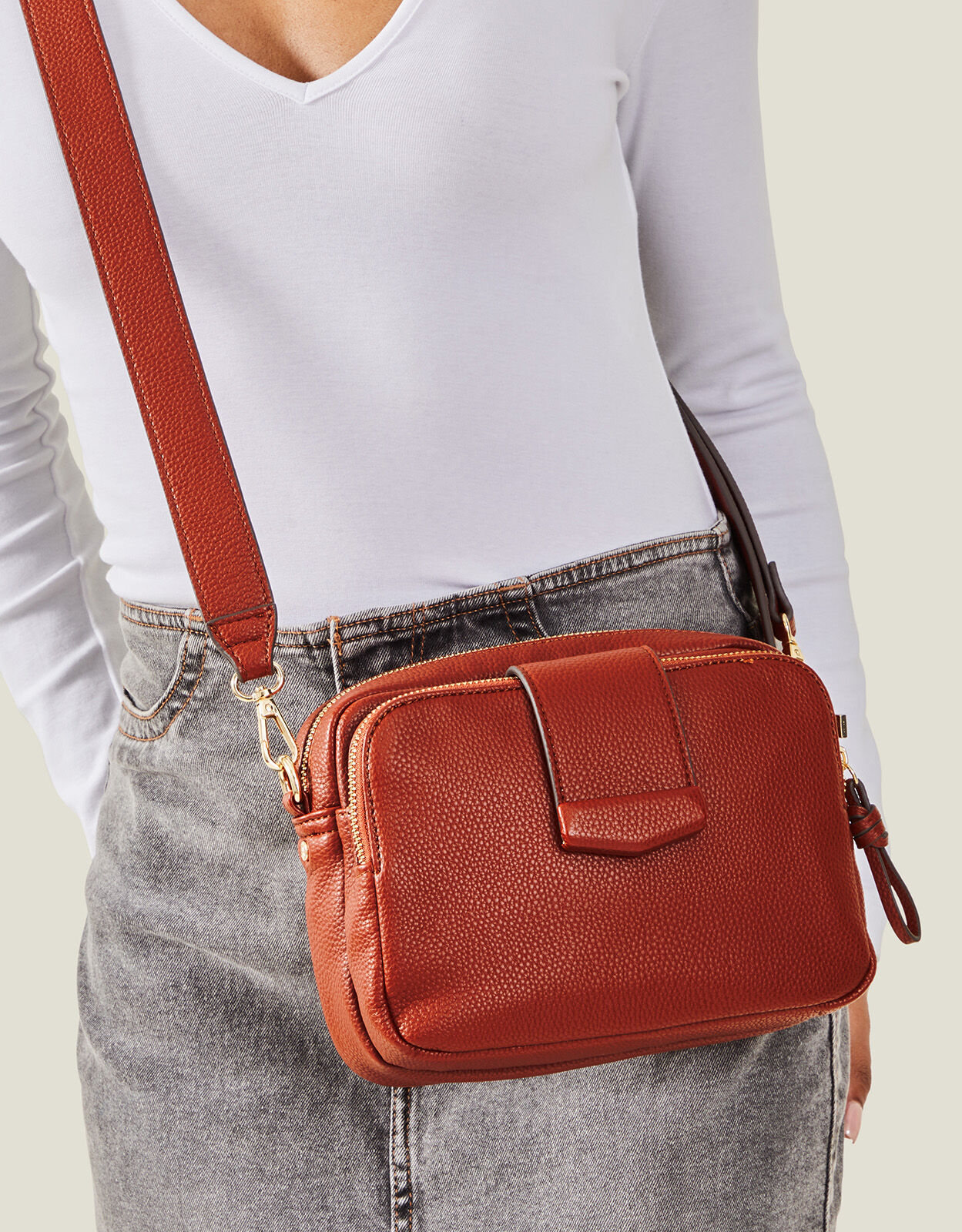 Accessorise crossbody bag online