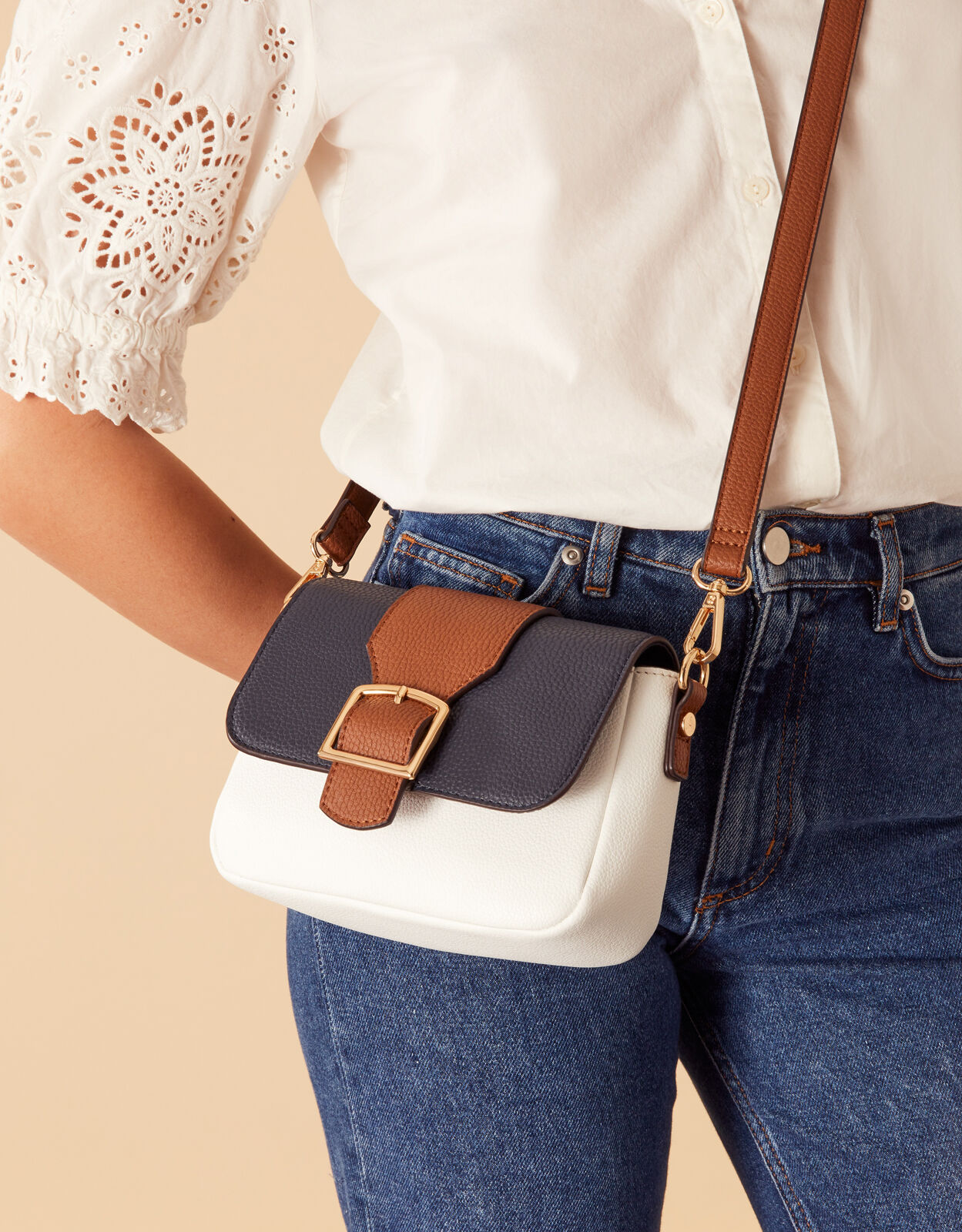 Colour block crossbody bag 2025