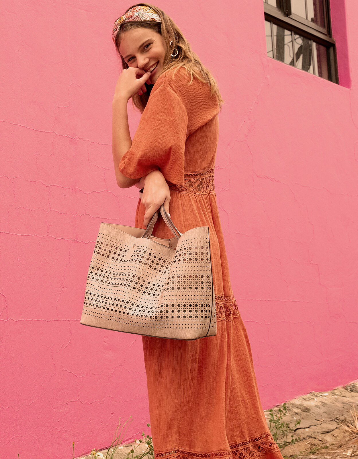 accessorize shopper