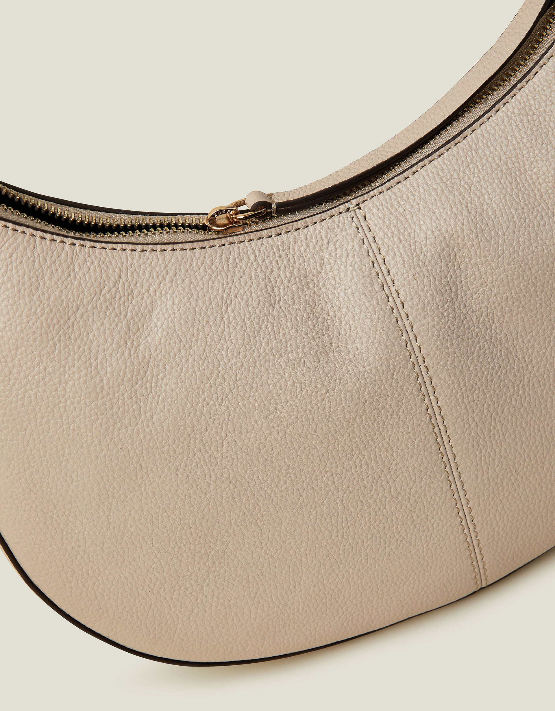Leather Scoop Shoulder Bag Nude