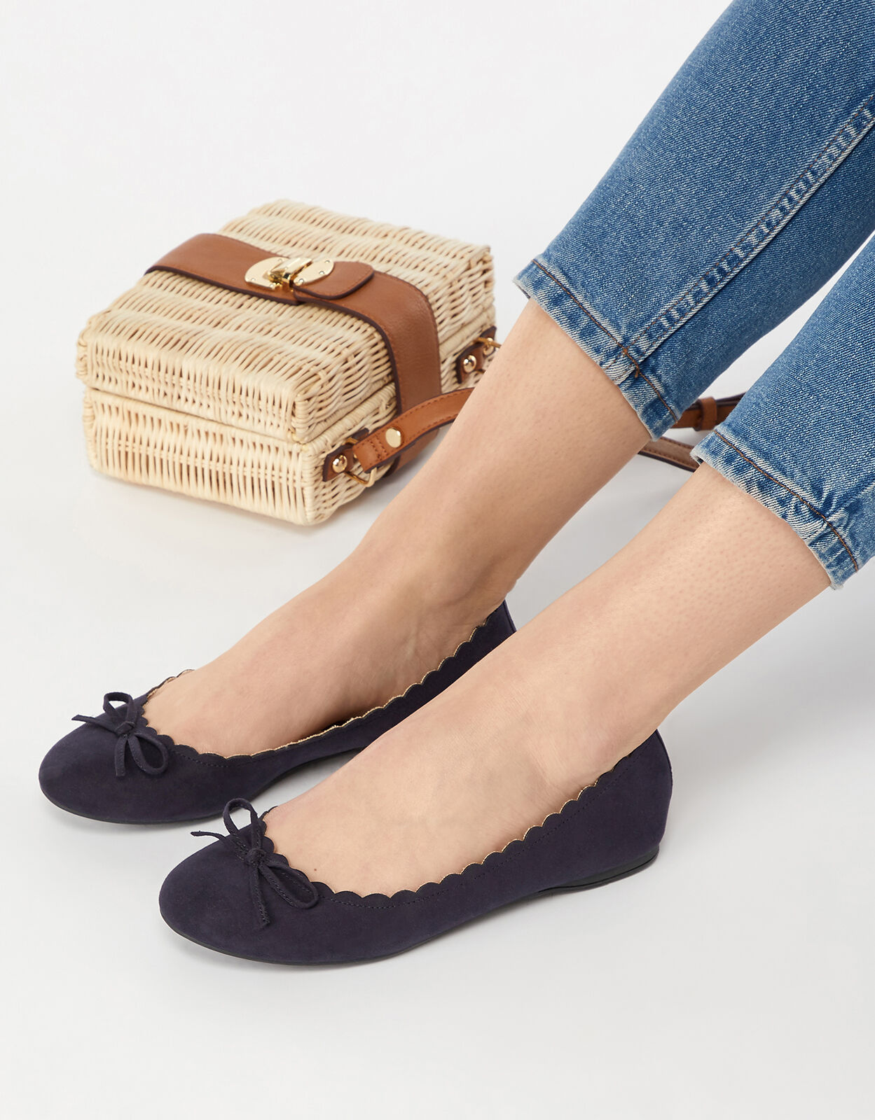 Accessorize flat shoes on sale