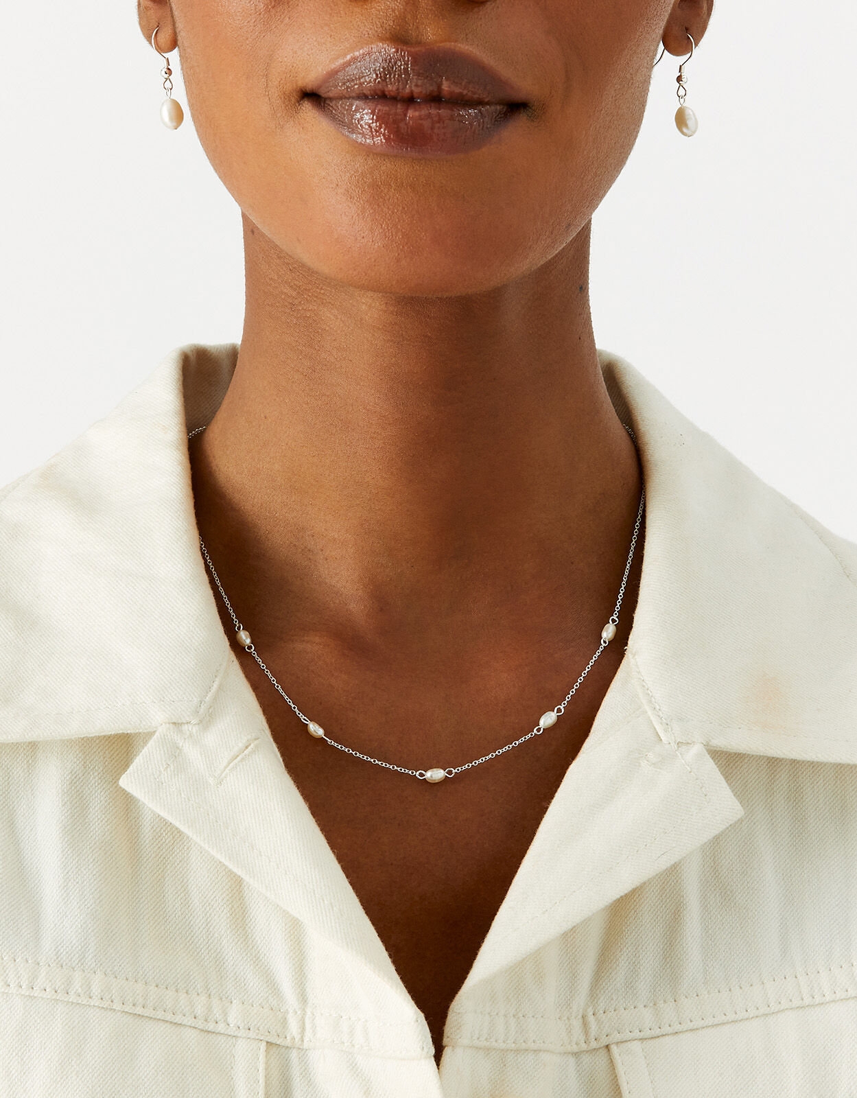 Accessorize clearance silver necklace