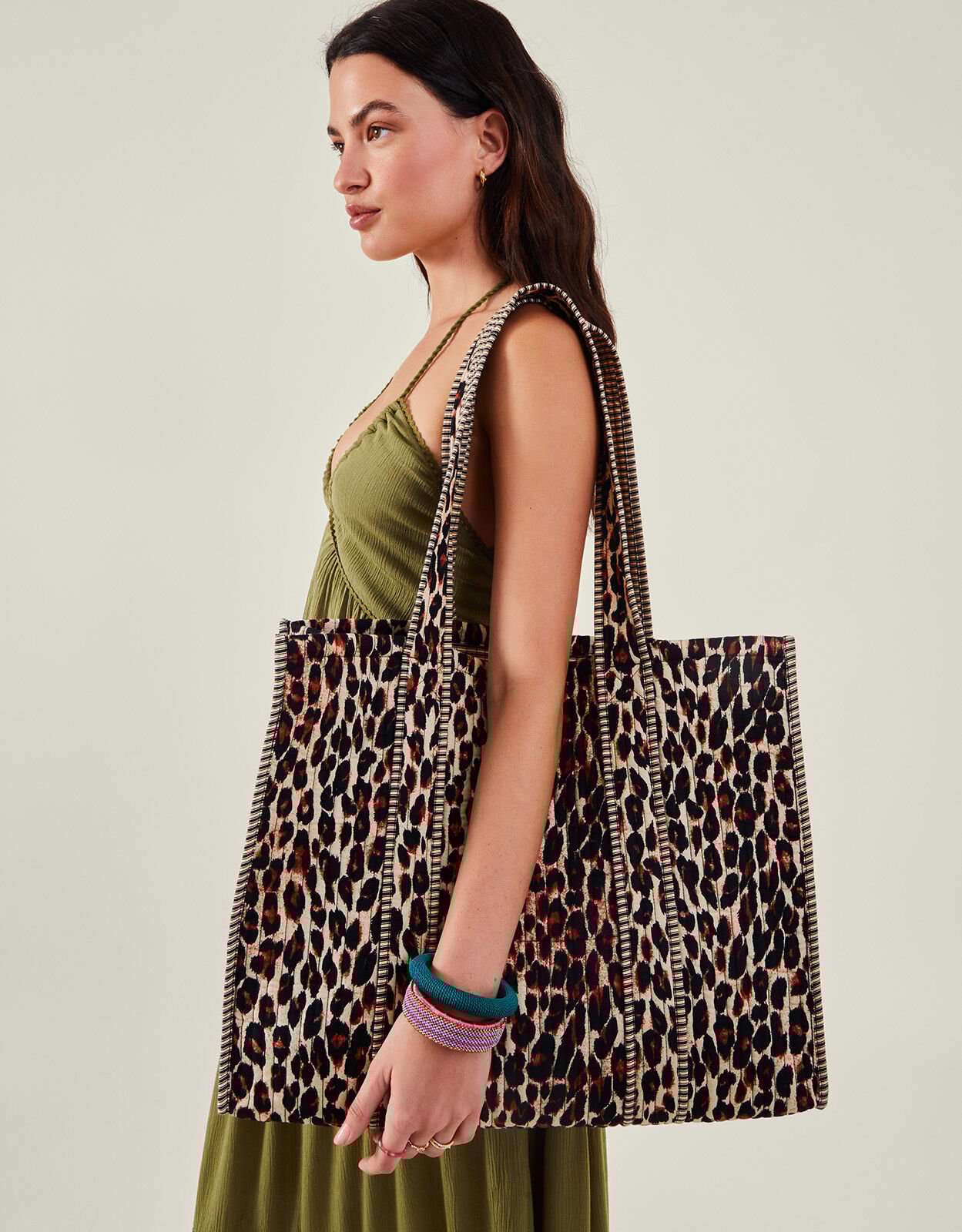 Accessorize leopard print bag clearance