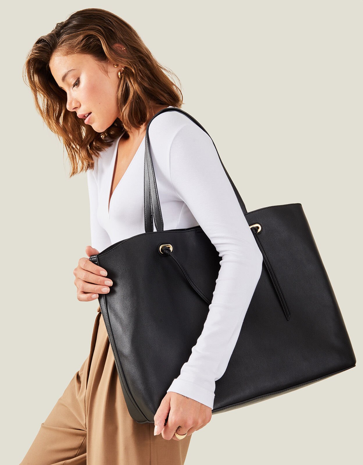 Large 2025 black handbag