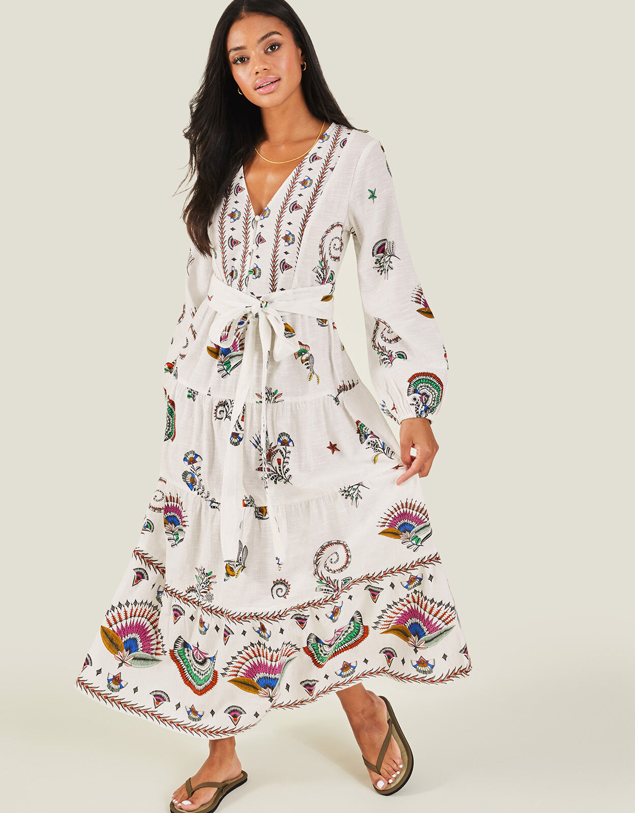 Accessorize online beach dresses