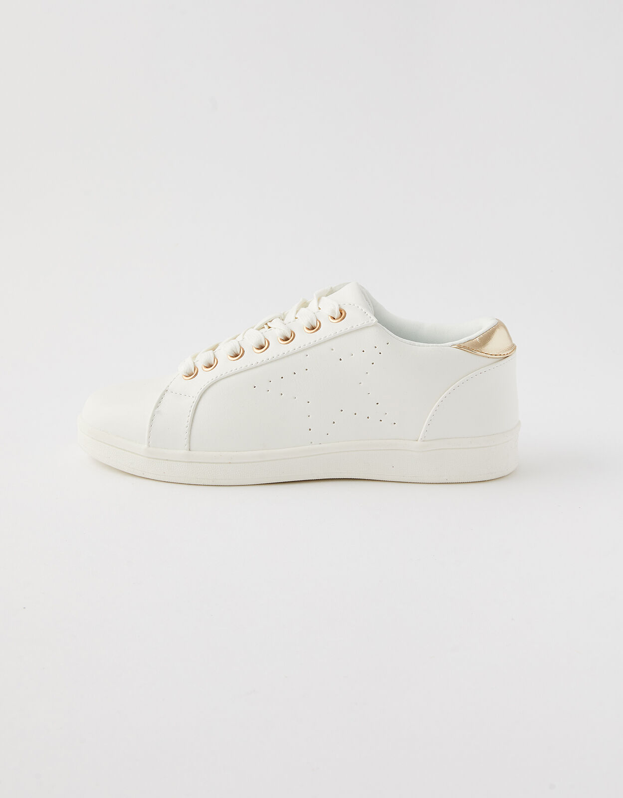 Star white trainers sales
