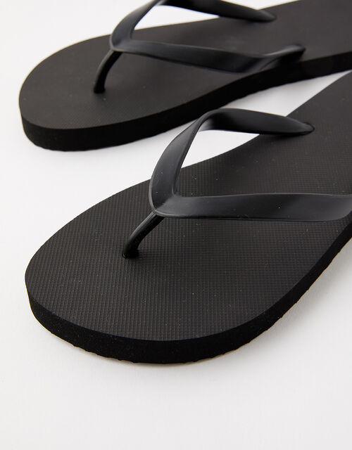 black flat flip flops